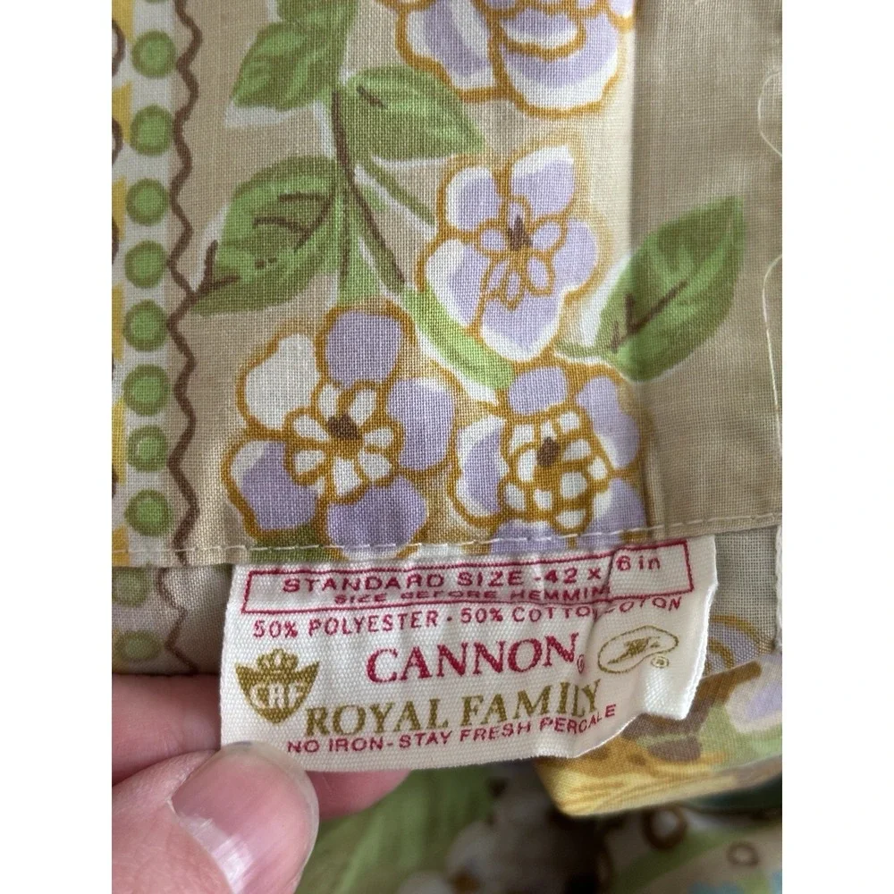 Vintage Cannon Royal Family Set of TWO Standard Pillowcase Floral Boho Percale